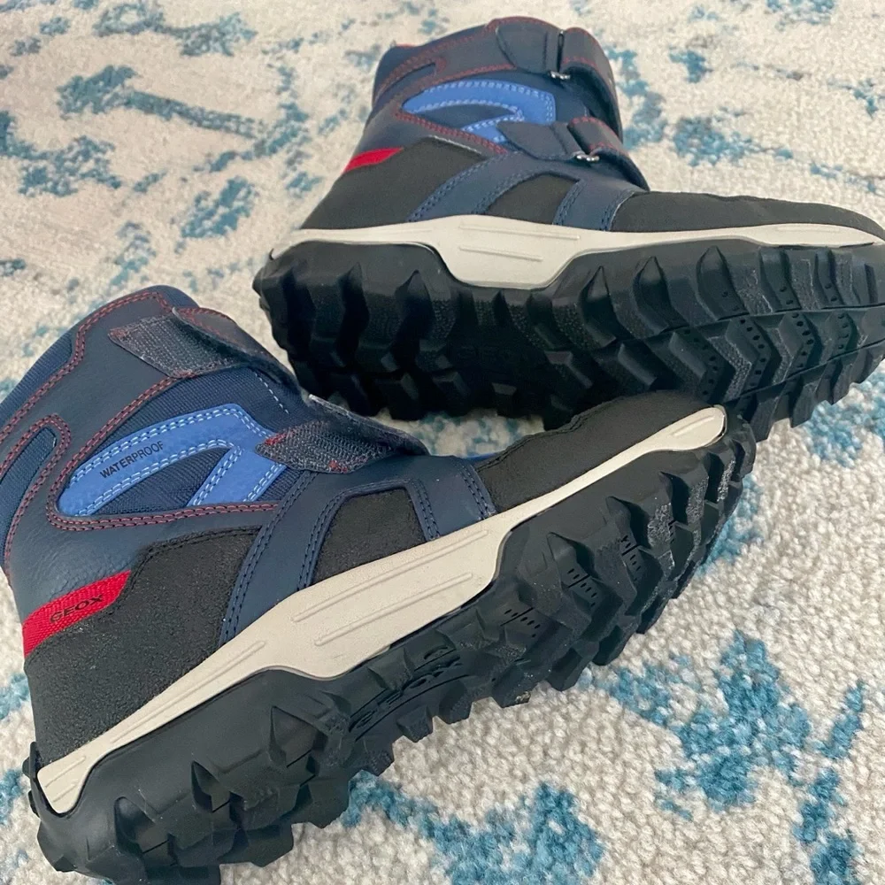 👀 NEW GEOX Kids' Blue and Red Waterproof Winter Boots Size 3 or EUR 34